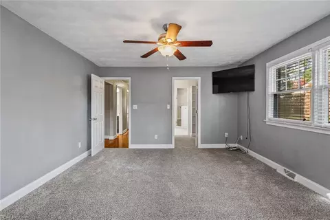 Bedroom - 233 Robert St, Chesapeake, VA 23322 photo 2 of 5