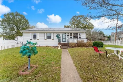 95 Pollard Dr, Newport News, VA 23601