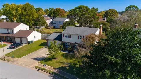 109 Alamo Ct, Hampton, VA 23669 photo 32