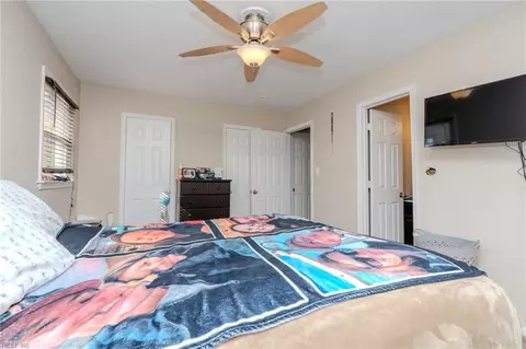 109 Alamo Ct, Hampton, VA 23669 photo 19