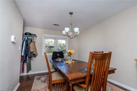 109 Alamo Ct, Hampton, VA 23669 photo 16