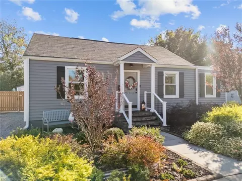 Exterior - 2110 E Pembroke Ave, Hampton, VA 23664 photo 6 of 7
