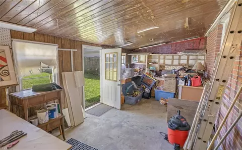 Entry Way - 5408 Silbert Rd, Norfolk, VA 23509 photo 3 of 3