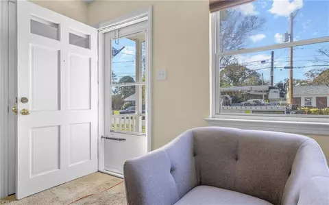 Entry Way - 5408 Silbert Rd, Norfolk, VA 23509 photo 1 of 3