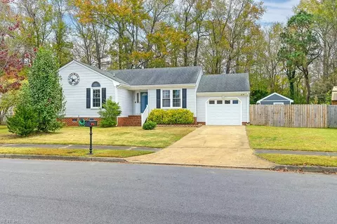 516 Willow Bend Dr, Chesapeake, VA 23323