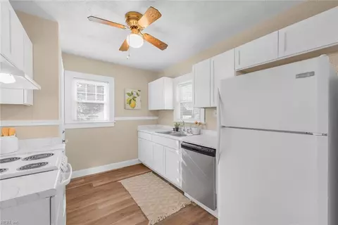 Entry Way - 133 Robinson Rd, Hampton, VA 23661 photo 1 of 2