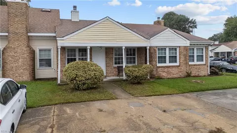 802 Chalk Ct, Virginia Beach, VA 23462