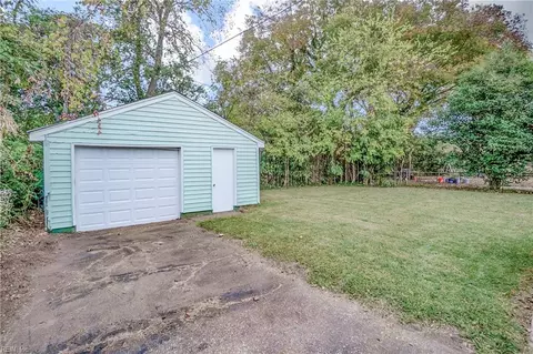 Exterior - 512 Dixie Dr, Norfolk, VA 23505 photo 2 of 5