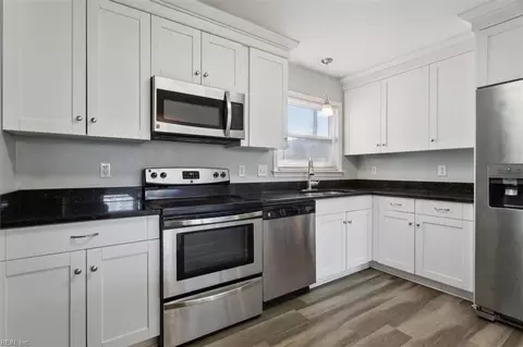 Kitchen - 3323 Custer Ct, Hampton, VA 23666 photo 1 of 2