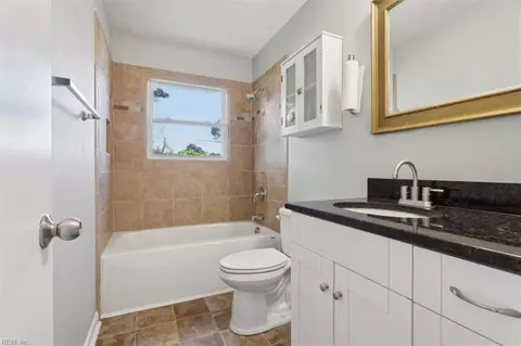 Bath - 3323 Custer Ct, Hampton, VA 23666 photo 3 of 3