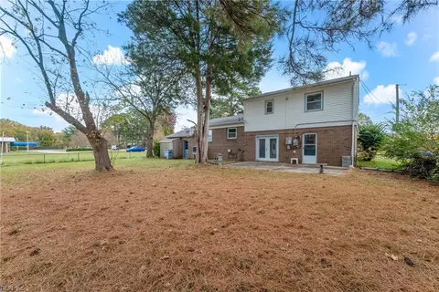 Exterior - 85 Tide Mill Ln, Hampton, VA 23666 photo 3 of 7