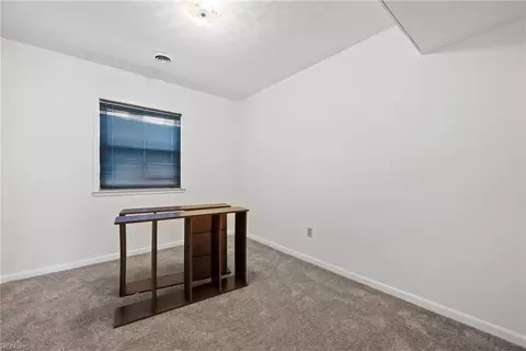 Bedroom - 85 Tide Mill Ln, Hampton, VA 23666 photo 1 of 5