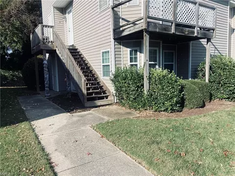 251 Lantana Ln #A, Hampton, VA 23669