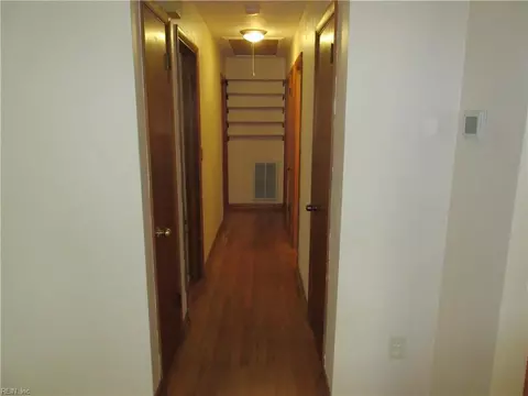 Entry Way - 1219 Pineview Ave, Norfolk, VA 23503 photo 3 of 3