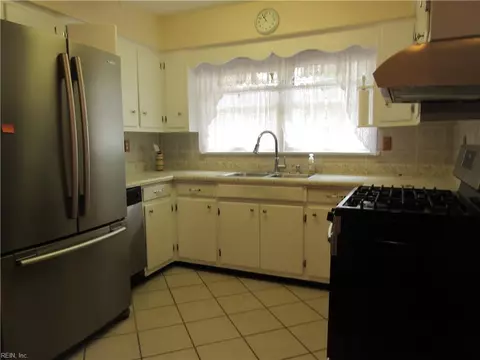Kitchen - 1219 Pineview Ave, Norfolk, VA 23503 photo 1 of 2
