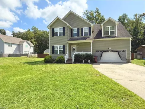 3605 Parr Ln, Chesapeake, VA 23323