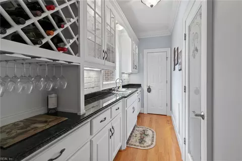 Entry Way - 7243 Freeman Rd, Wakefield, VA 23888 photo 2 of 3