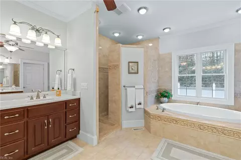 Bath - 7243 Freeman Rd, Wakefield, VA 23888 photo 3 of 6
