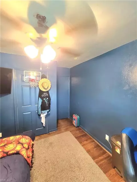 Bedroom - 5633 Comanche Rd, Virginia Beach, VA 23462 photo 3 of 4