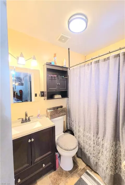 Bath - 5633 Comanche Rd, Virginia Beach, VA 23462 photo 1 of 1