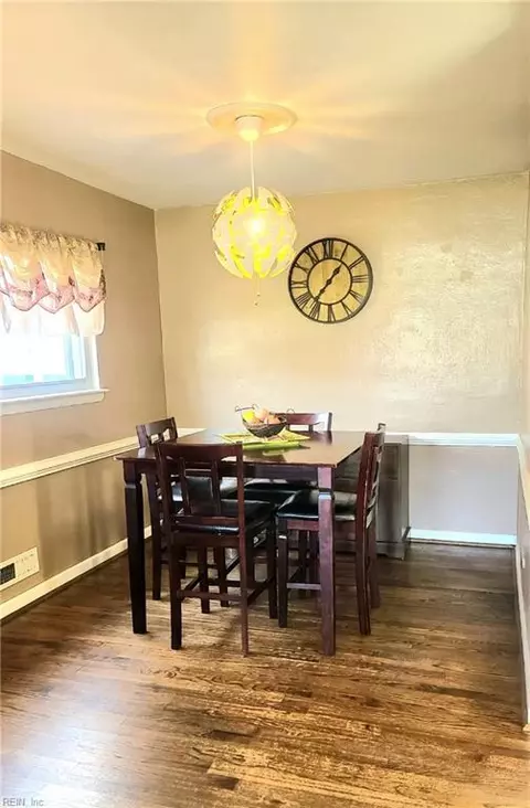 Dining - 5633 Comanche Rd, Virginia Beach, VA 23462 photo 1 of 1