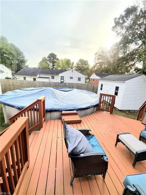 Exterior - 5633 Comanche Rd, Virginia Beach, VA 23462 photo 3 of 3