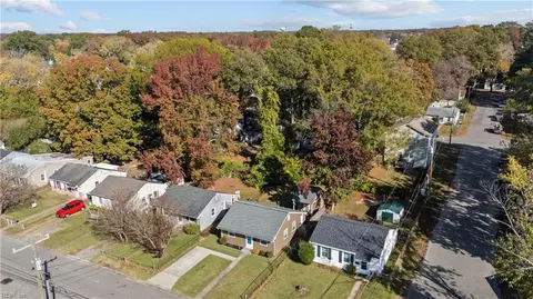 View/Area - 502 Smiley Rd, Hampton, VA 23663 photo 2 of 10