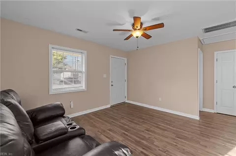 Living - 502 Smiley Rd, Hampton, VA 23663 photo 3 of 3