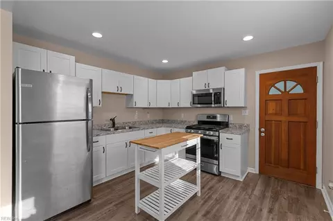 Kitchen - 502 Smiley Rd, Hampton, VA 23663 photo 2 of 3