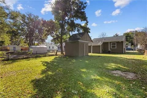 Exterior - 502 Smiley Rd, Hampton, VA 23663 photo 6 of 8
