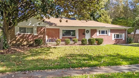 805 Townsend Ct, Norfolk, VA 23502