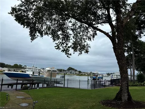 3008 Island Ln, Virginia Beach, VA 23454