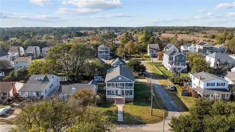 View/Area - 17 Lighthouse Rd, Hampton, VA 23664 photo 6 of 6