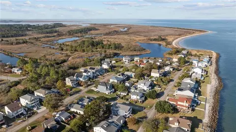 View/Area - 17 Lighthouse Rd, Hampton, VA 23664 photo 4 of 6