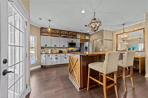 Kitchen - 17 Lighthouse Rd, Hampton, VA 23664 photo 3 of 4