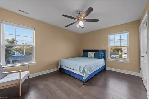 Bedroom - 17 Lighthouse Rd, Hampton, VA 23664 photo 6 of 7