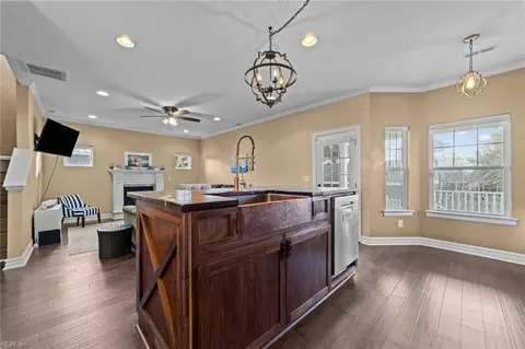 Kitchen - 17 Lighthouse Rd, Hampton, VA 23664 photo 4 of 4