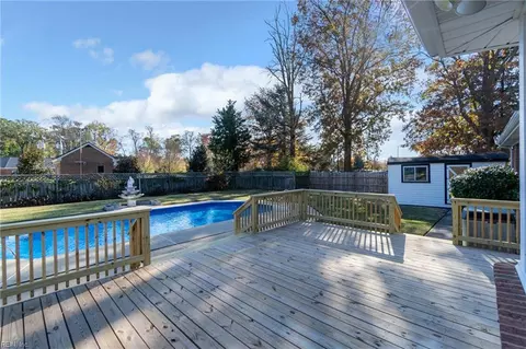 4433 Monmouth Castle Rd, Virginia Beach, VA 23455