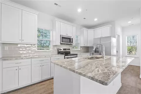 4327 Pinter Ln, Norfolk, VA 23518