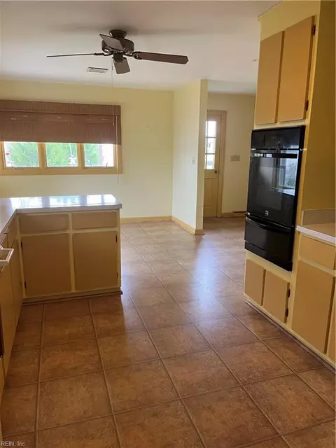209 Moonefield Dr, Smithfield, VA 23430 photo 27