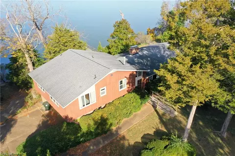 209 Moonefield Dr, Smithfield, VA 23430 photo 7