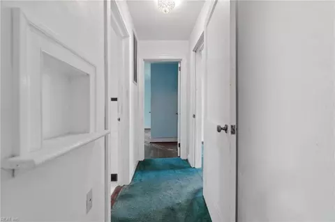Entry Way - 6324 Avon Rd, Norfolk, VA 23513 photo 3 of 5