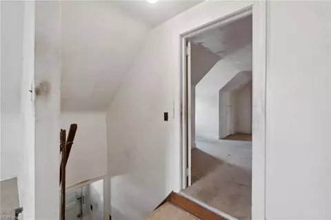Entry Way - 6324 Avon Rd, Norfolk, VA 23513 photo 5 of 5