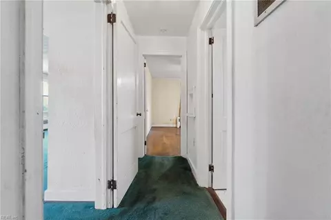 Entry Way - 6324 Avon Rd, Norfolk, VA 23513 photo 2 of 5