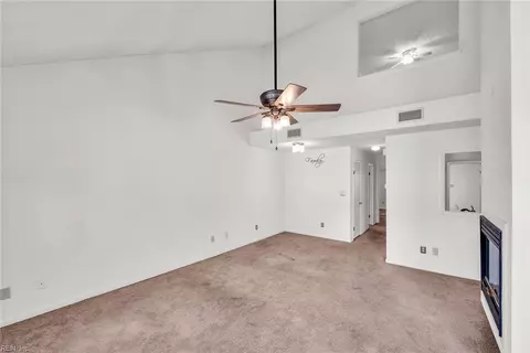 9 Owl Creek Ct, Hampton, VA 23669 photo 2