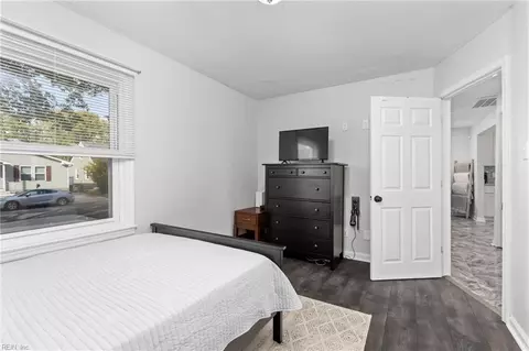 Bedroom - 625 Augusta St, Hampton, VA 23669 photo 2 of 4