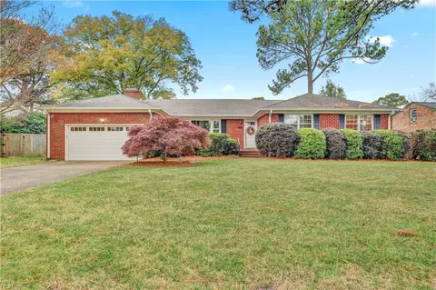 1041 Patrick Henry Way, Virginia Beach, VA 23455