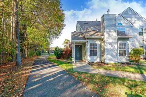 207 Wexford Ct, Yorktown, VA 23693
