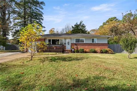 5500 Pebble Ln, Norfolk, VA 23502