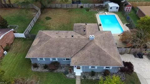 2365 N Wolfsnare Dr, Virginia Beach, VA 23454